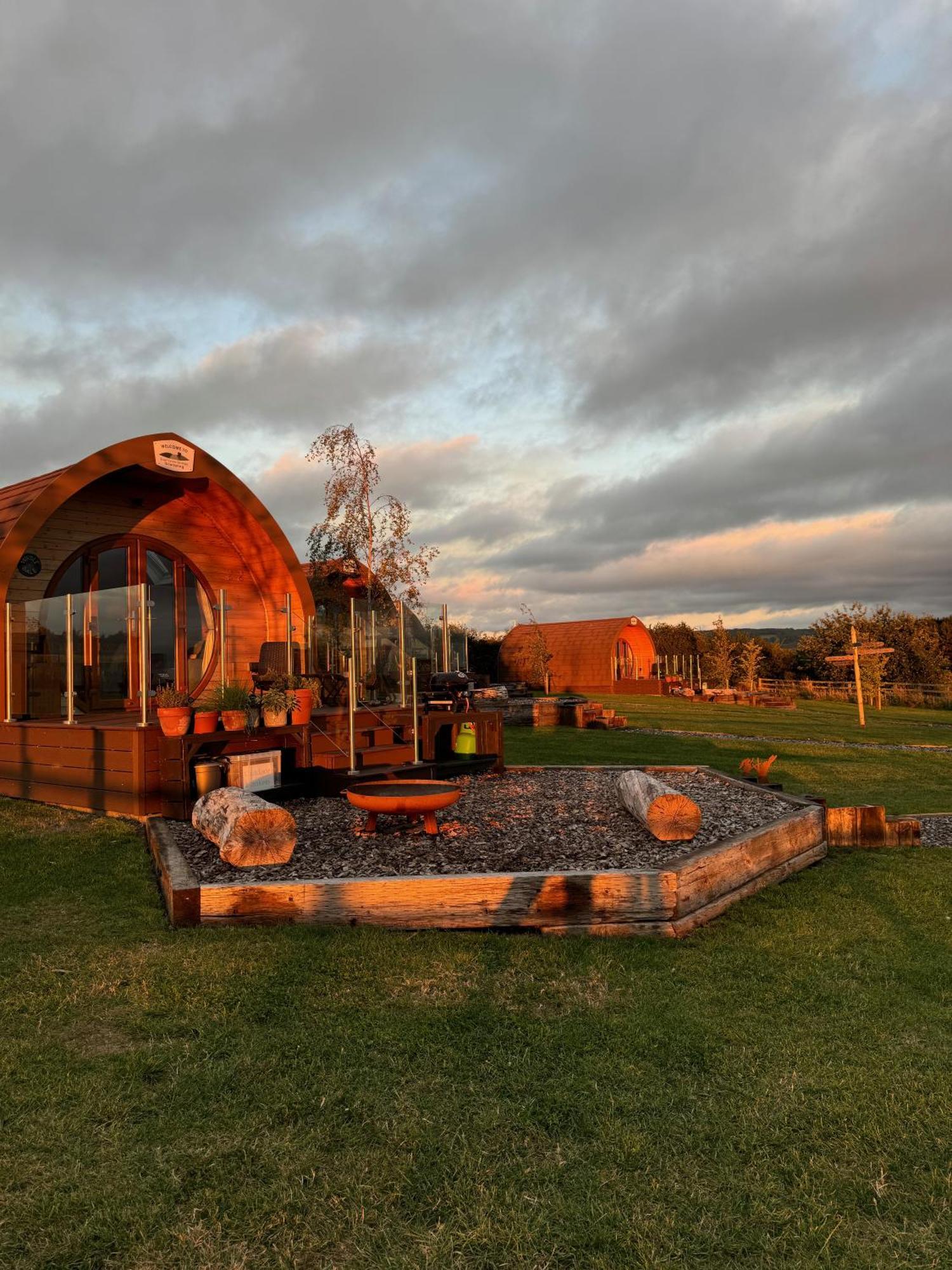 스탬포드 브리지 Mingle Dale- Bugthorpe Grange Glamping 빌라 외부 사진